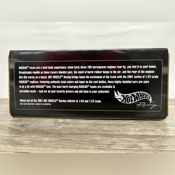 Hot Wheels NASCAR #22 Ward Burton 2001 1:24 Scale Caterpillar Car - New Sealed - Picture 3 of 6